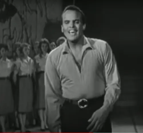 Singing Hine Ma Tov Live