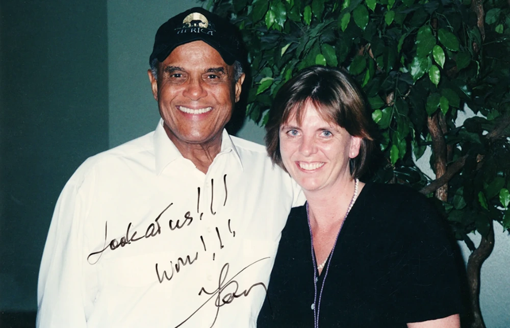 Harry jokingly signed this photo "WOW"